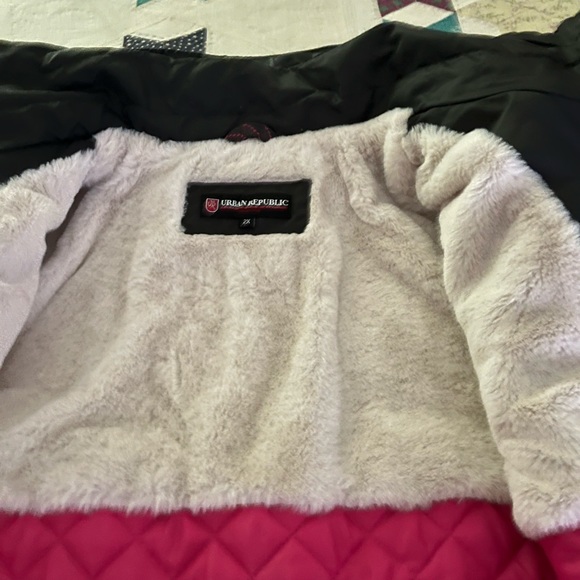 EUC Women’s Black Urban Republic Zip Up Jacket - Picture 6 of 9